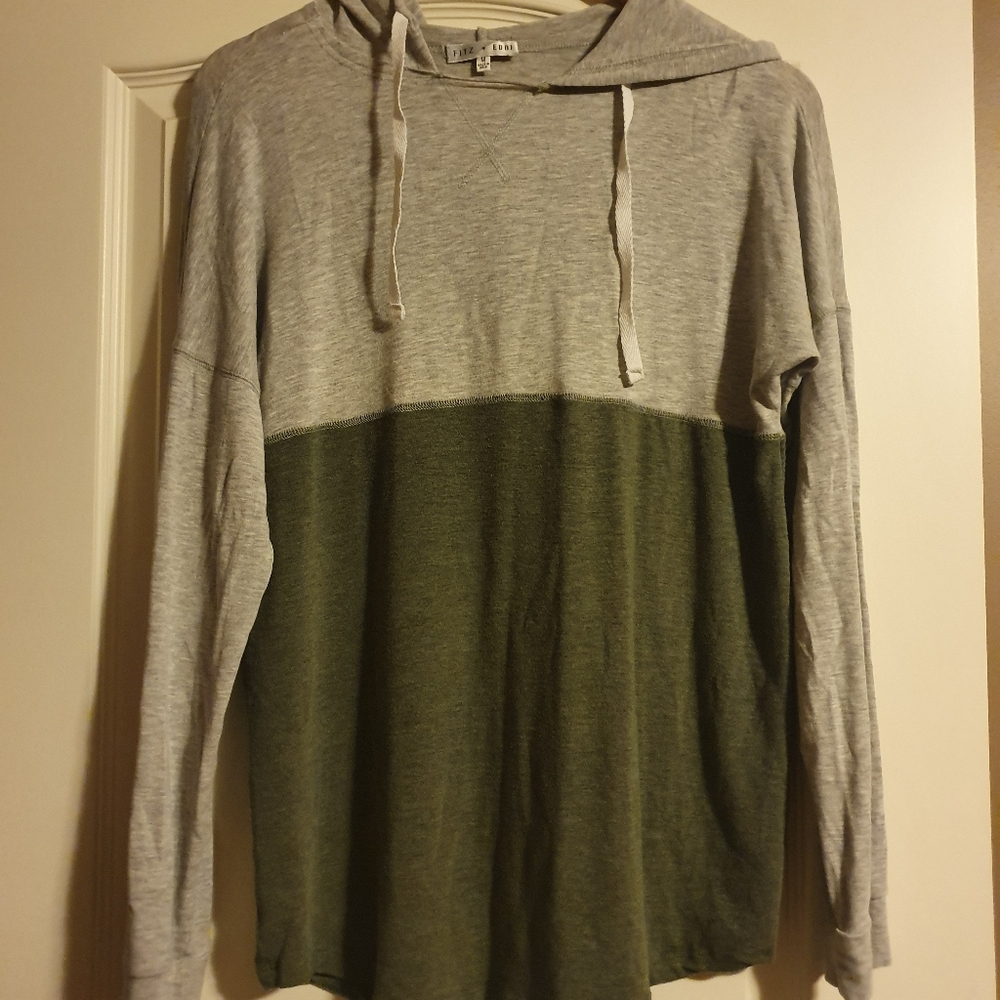 Fitz & Eddie relaxed fit Light weight top